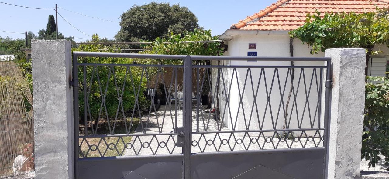 Holiday Home Casa Bianca Sukošan Kültér fotó